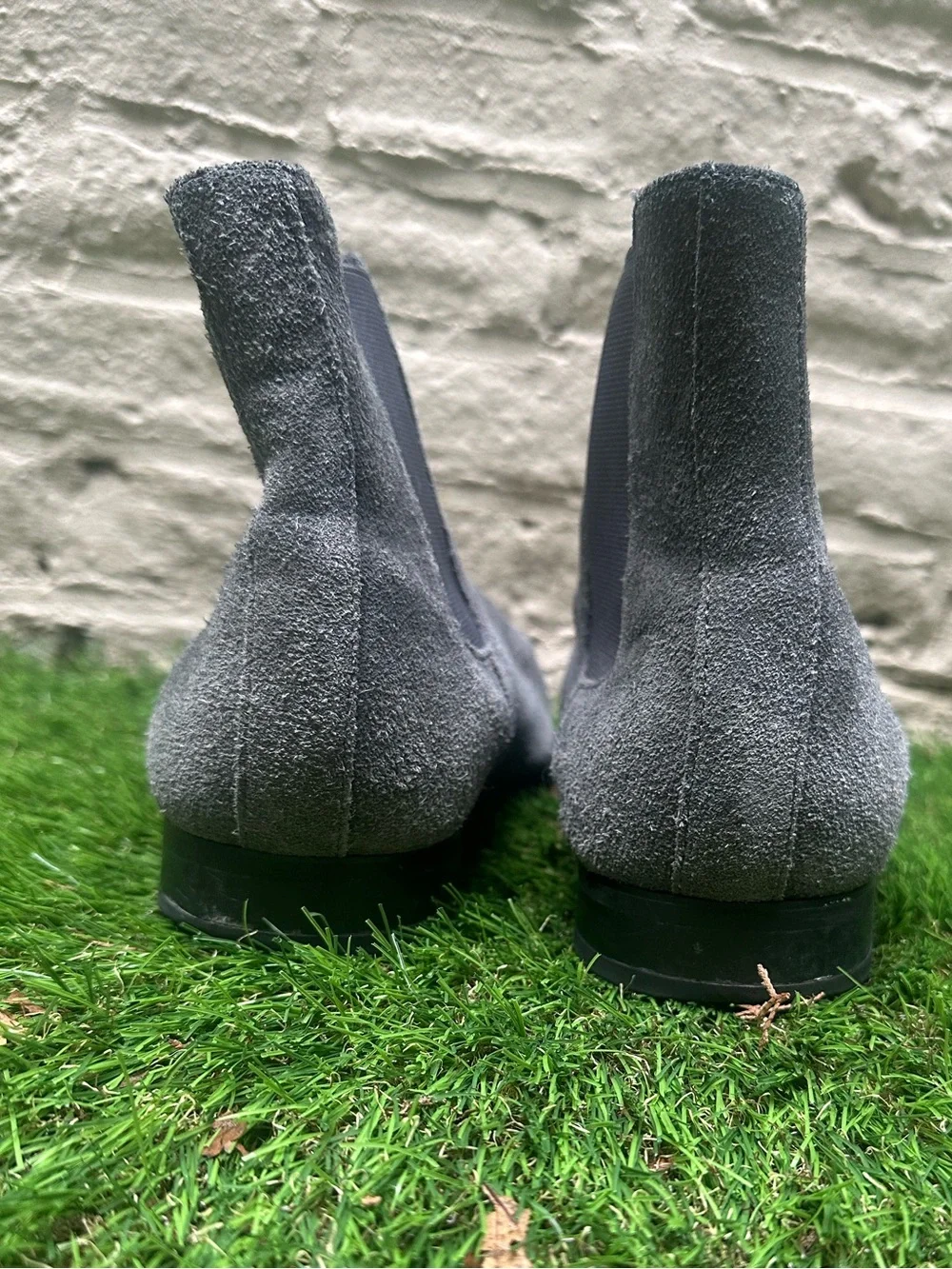 Express Men's Chelsea Gray Suede Pull On Boots